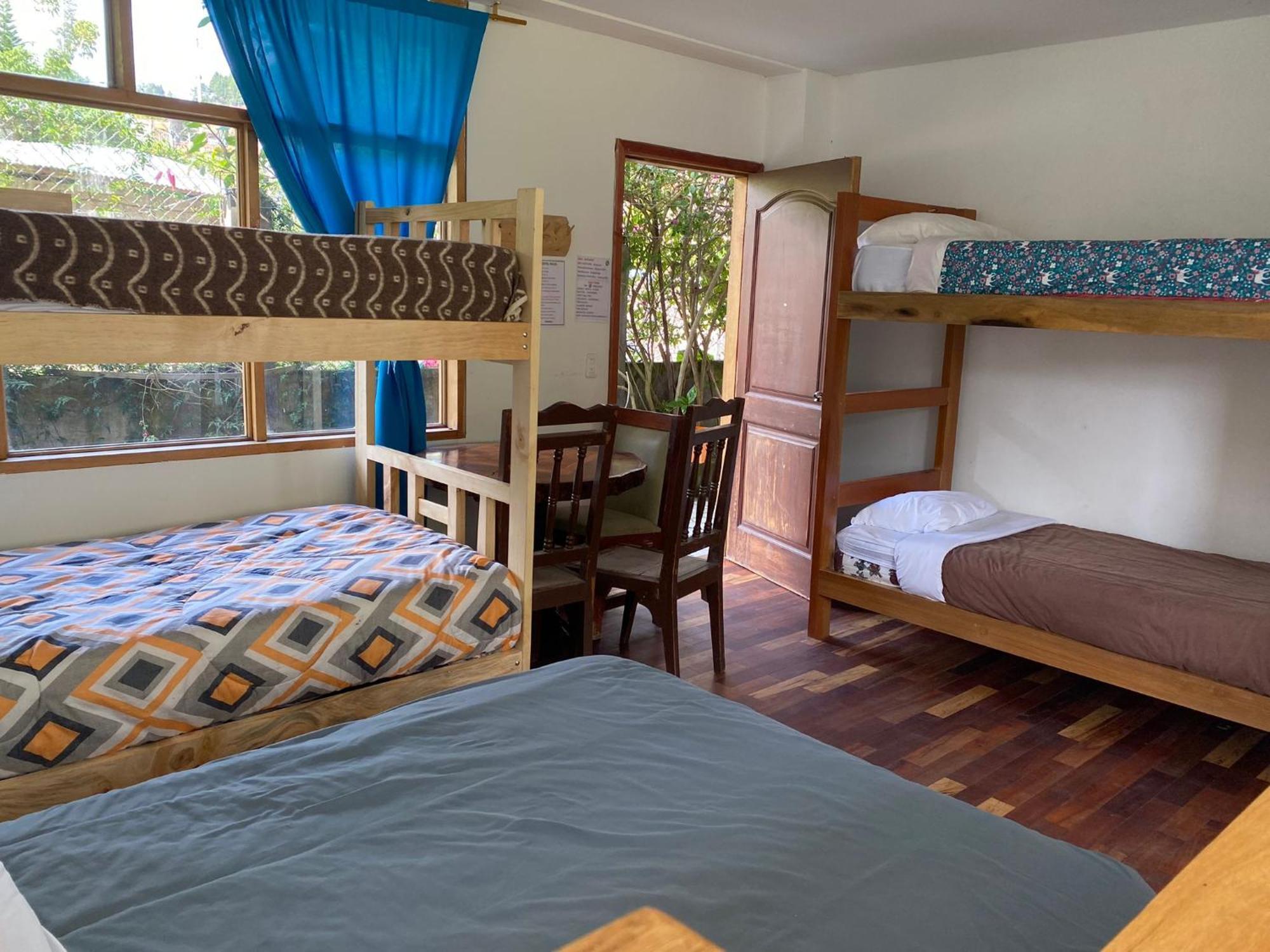 Backpackers-Balcones-River-Lodge Banos  Exterior photo